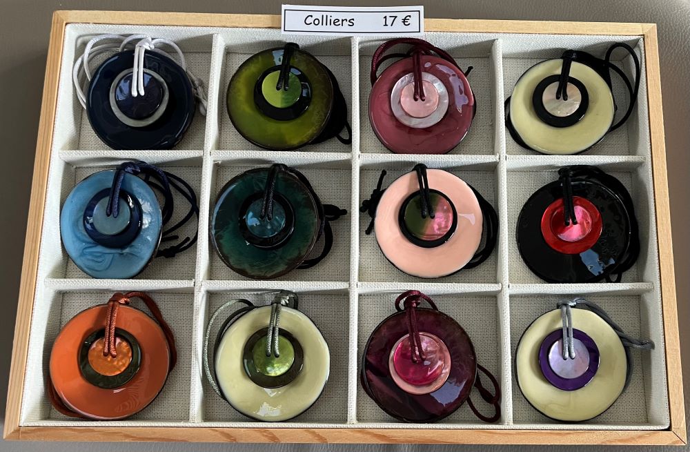 Colliers Idées en couleurs suite